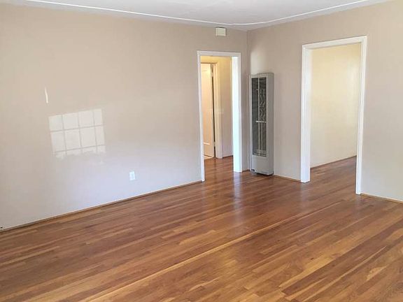 4th image of 1040 Empey Way