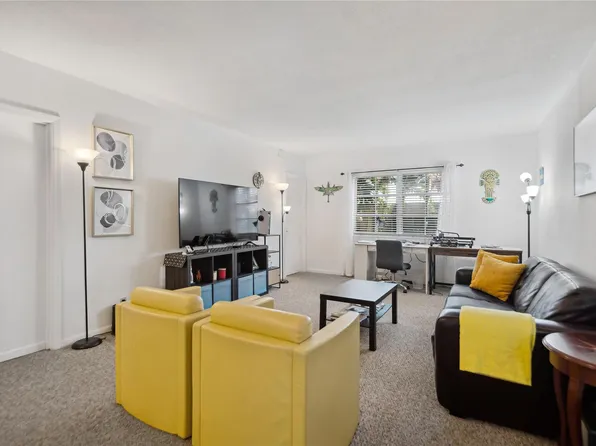 2426 SE 17th Street #204A, Fort Lauderdale, FL 33316