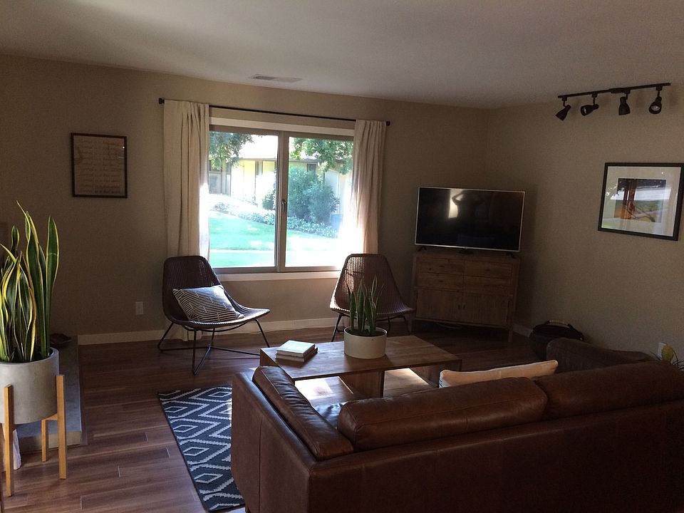 2nd image of 1637 Countrywood Ct