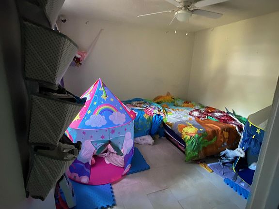 4th image of 171 Scottsdale Loop