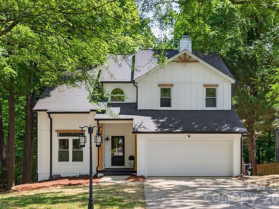 3rd image of 9223 Pebble Creek Way