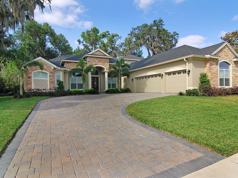 Gated Waterfront St. John's Landing Community
