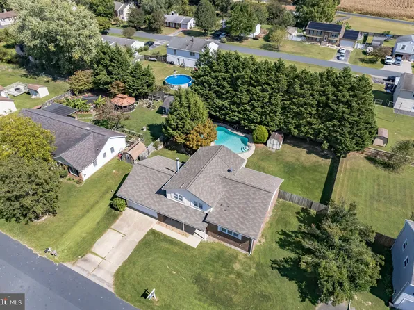 326 Dew Drop Ln, Prince Frederick, MD 20678