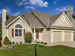 7318 N McKinley Ave, Kansas City, MO 64158