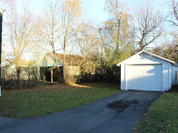 4th image of 1529 Taylor Ave