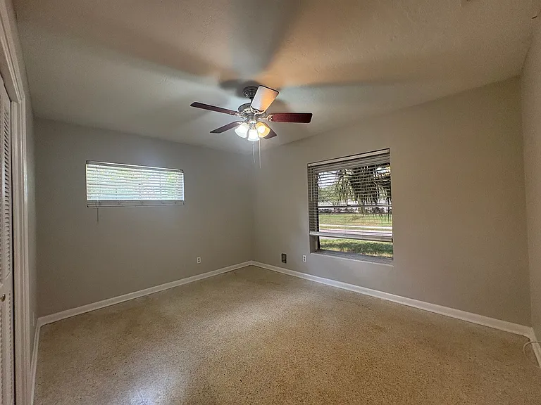 719 Kewannee Trl — Photo 16