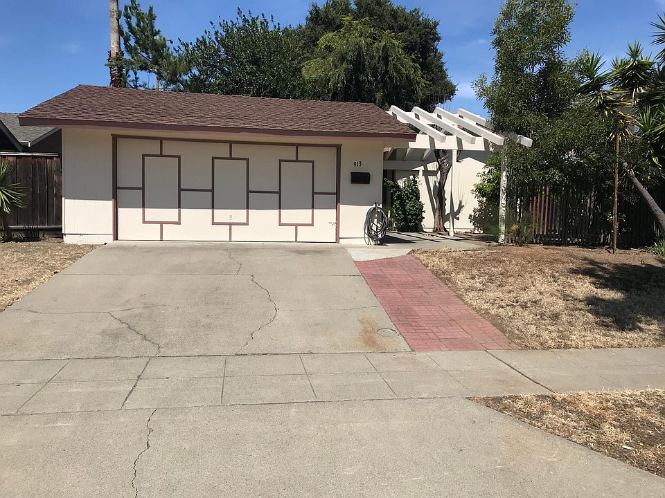 1st image of 917 Mangrove Ave