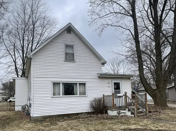 430 S Elm St, Farmer City, IL 61842