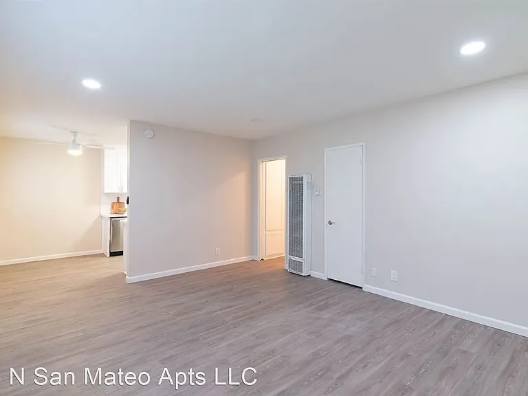 16 N San Mateo St — Photo 3