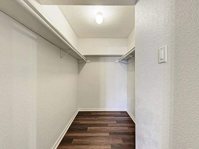 Magnolia Court Apartments — Photo 13