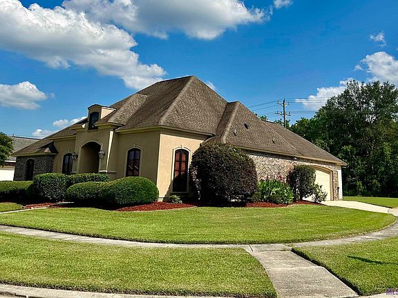 2nd image of 1800 Pointe South Dr