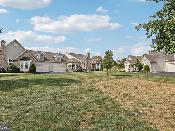 2nd image of 100 Villa Dr