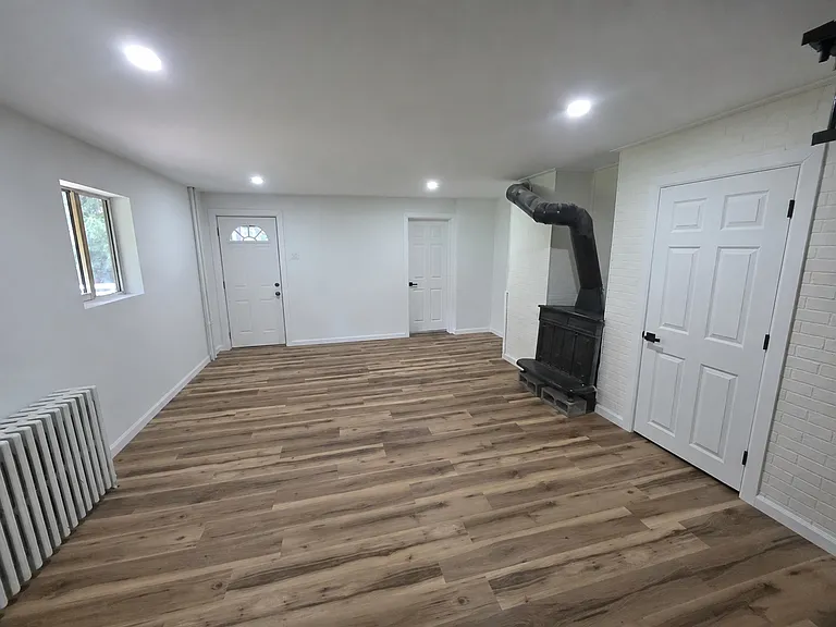 155 Ormsby Ave — Photo 8