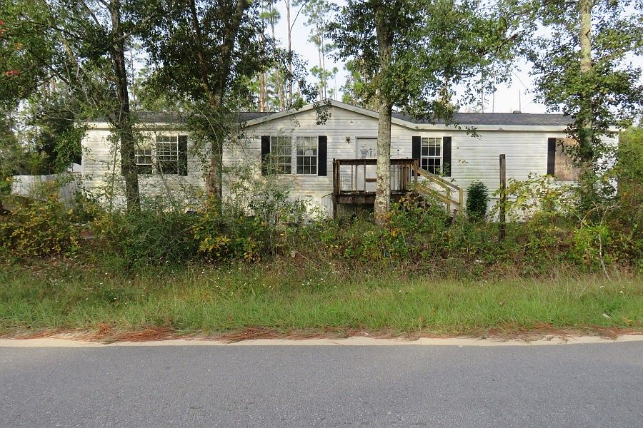 1st image of 17705 Center Dr