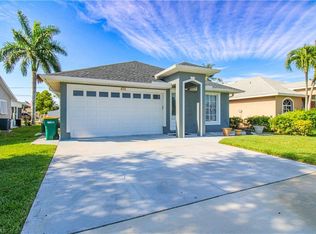 835 106th Ave N, Naples, FL 34108