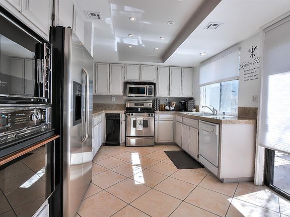 2nd image of 2642 W La Condesa Dr