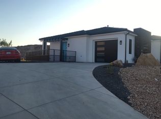 3665 E Desert Pointe Ct, Saint George, UT 84790