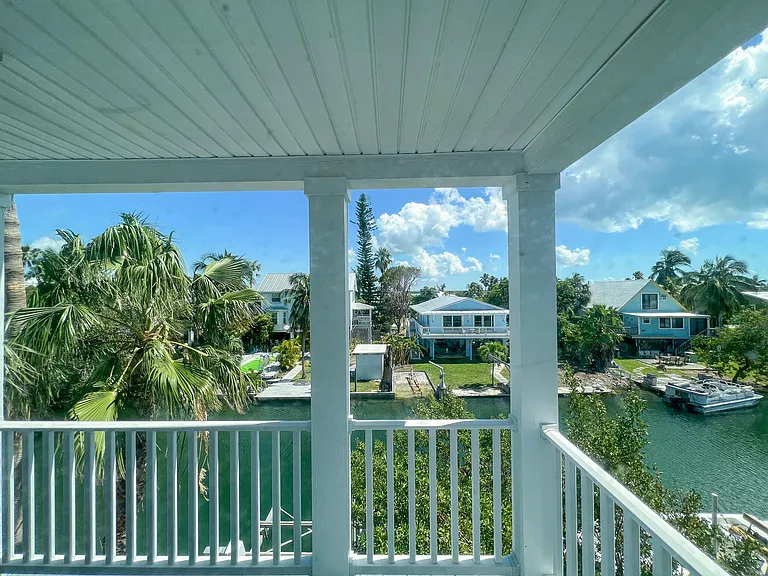 37 Palm Dr — Photo 15