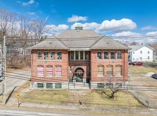 40 Pecks Rd, Pittsfield, MA 01201