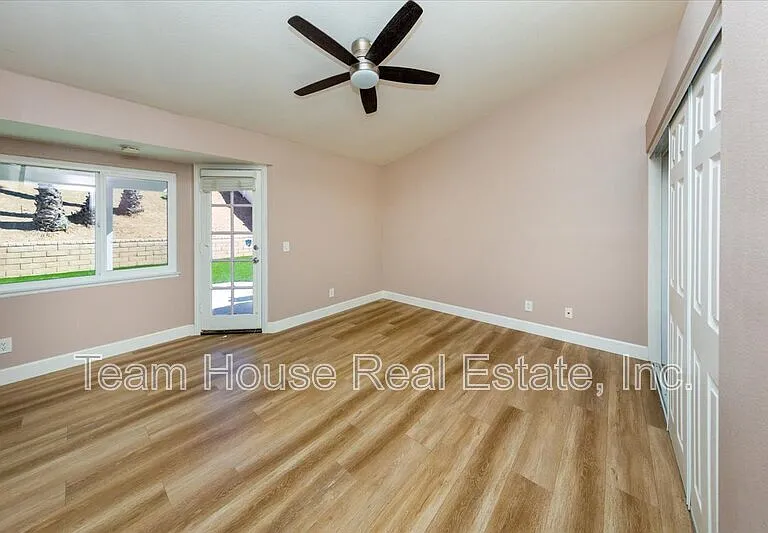 27725 Wakefield Rd — Photo 11