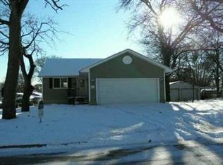 912 Pine Ave, Norwalk, IA 50211