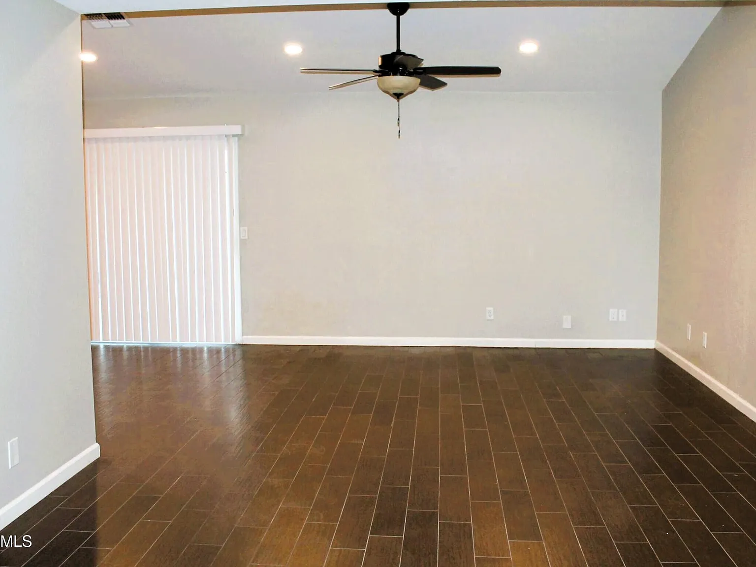 2 bed, 1698 sqft, $3,000 — Photo 2