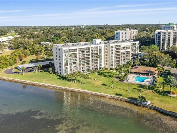 100 Oakmont Ln APT 101, Belleair, FL 33756