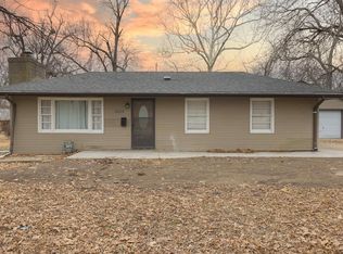 3015 SE Illinois Ave, Topeka, KS 66605