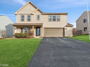 39865 Torry Ln, Beach Park, IL 60083