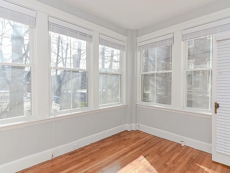 25 Green St #1 — Photo 13
