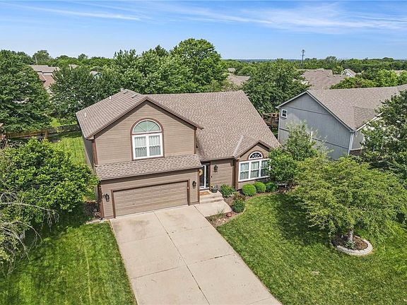 3rd image of 5532 NE Scenic Dr