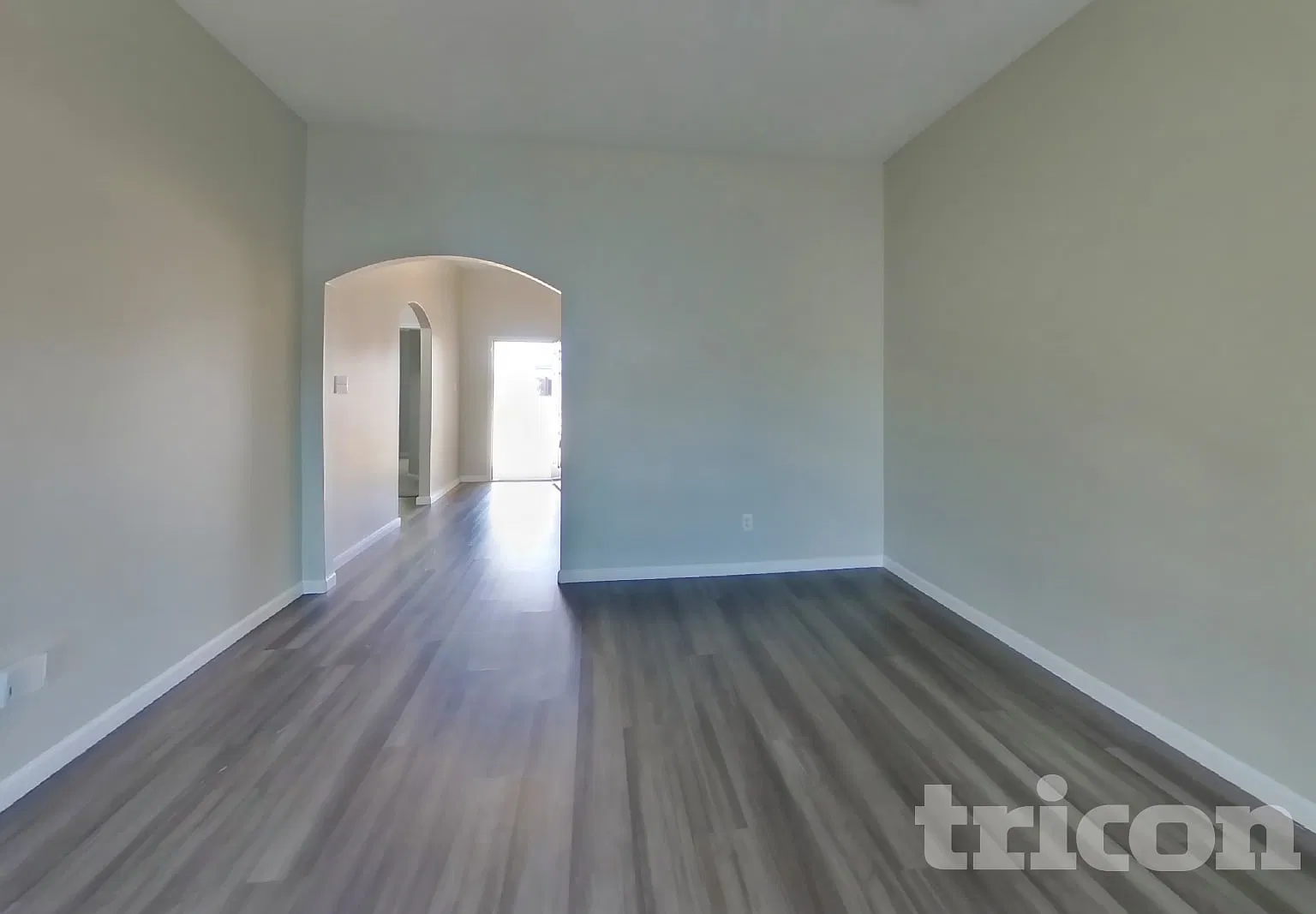 14210 Bridgeview Lane Dallas TX — Photo 2
