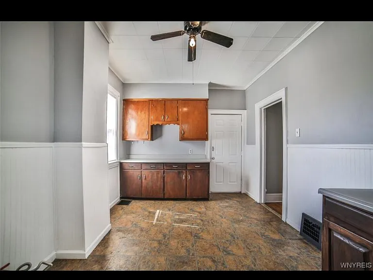 89 Sage Ave #LOWER — Photo 16