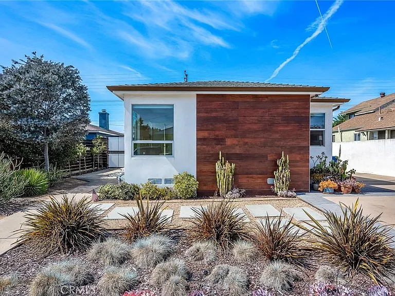 8447 Kittyhawk Ave — Photo 18