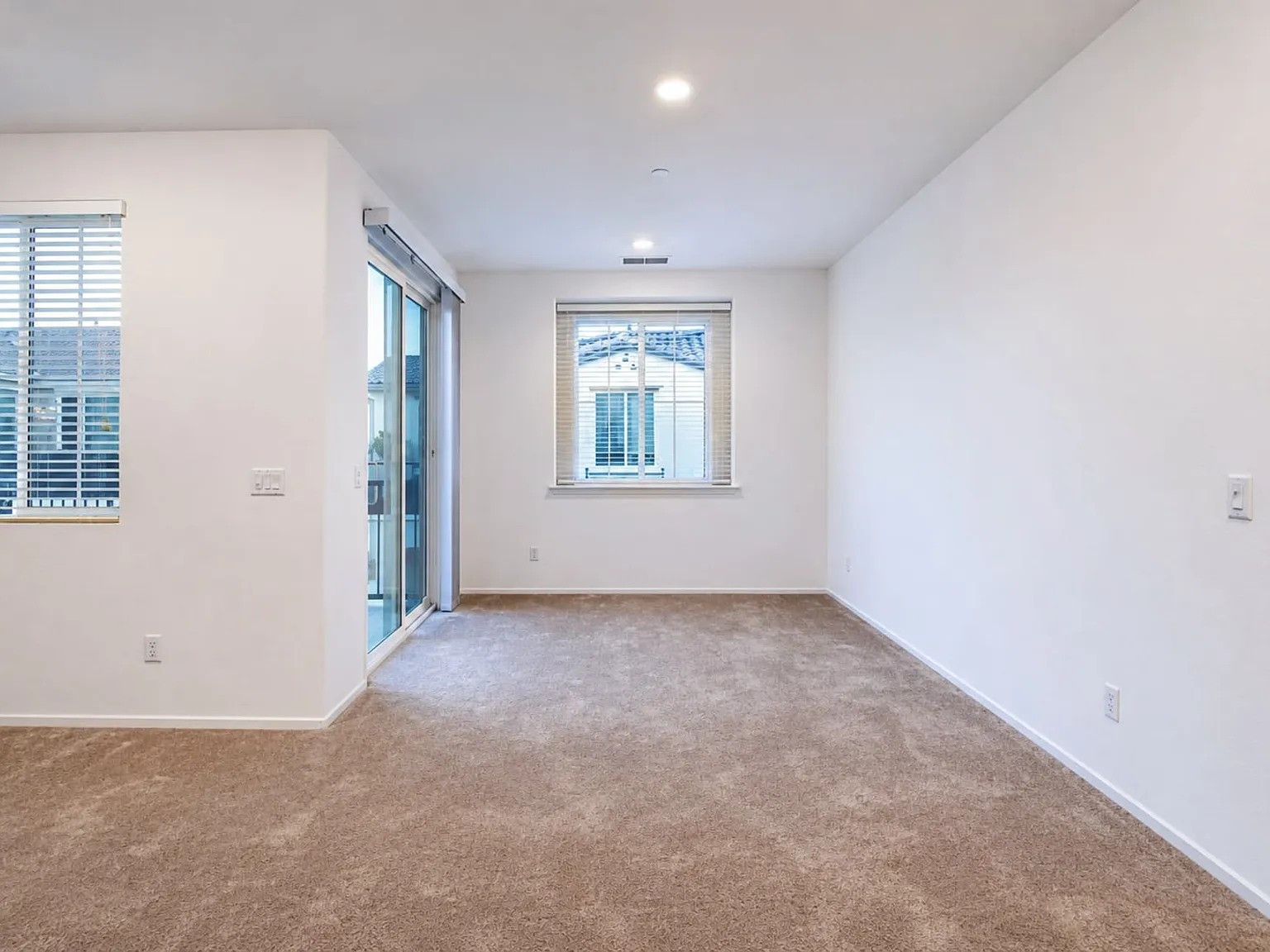 2 bed, 1311 sqft, $3,000 — Photo 4