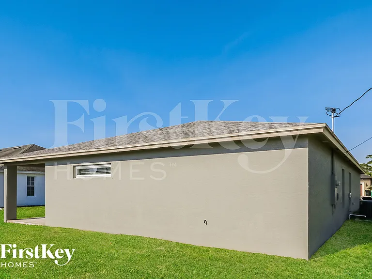 4275 SW Utterback St — Photo 15