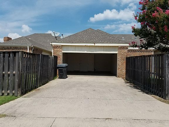 3rd image of 904 S Franklin Dr