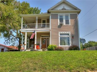 108 E 2nd St, Dearborn, MO 64439