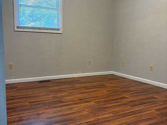 4th image of 415 Bailey St #1A