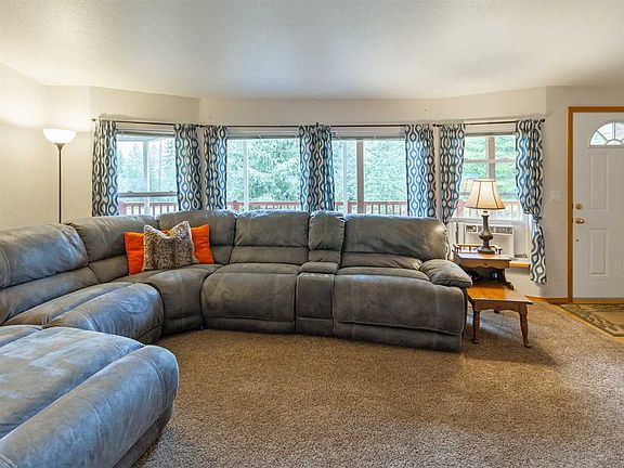 3rd image of 151 Joyner Dr W