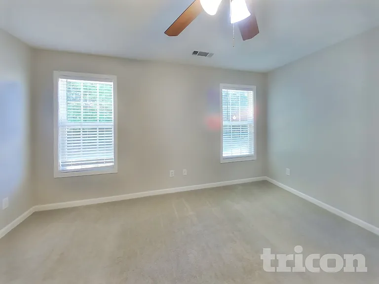 410 Red Oak Ct — Photo 6