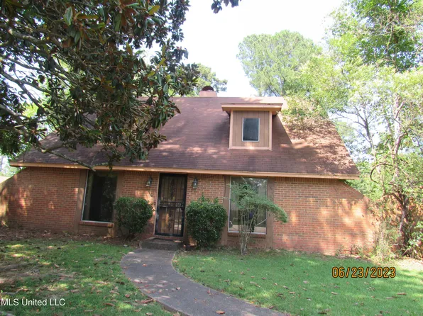 216 Northbrook Cir, Jackson, MS 39212
