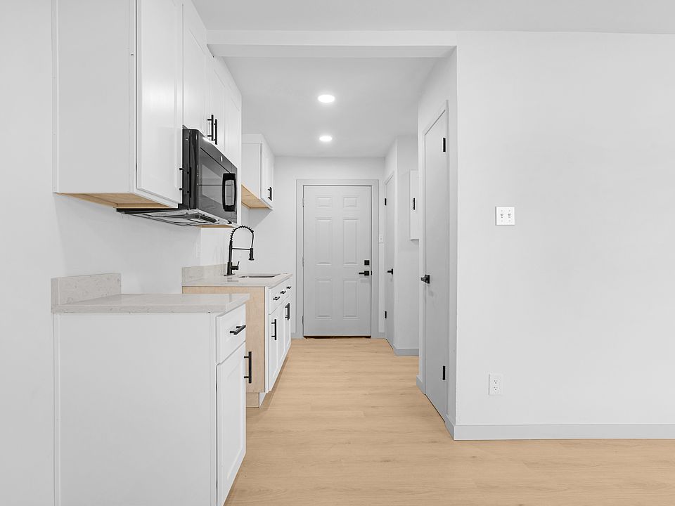 1st image of 1014 N California St APT 18