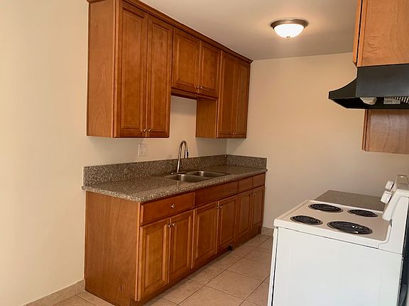 2nd image of 143 N Grandview Ave APT 2