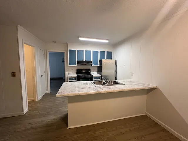 235 Corona St #201 — Photo 10