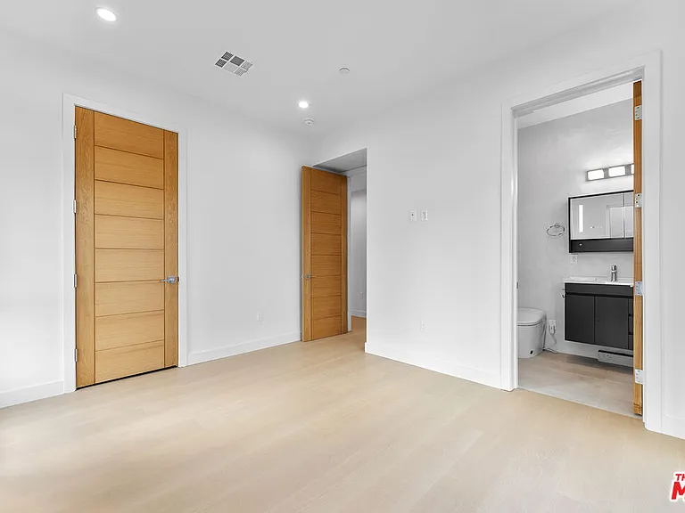 3932 Minerva Ave — Photo 26