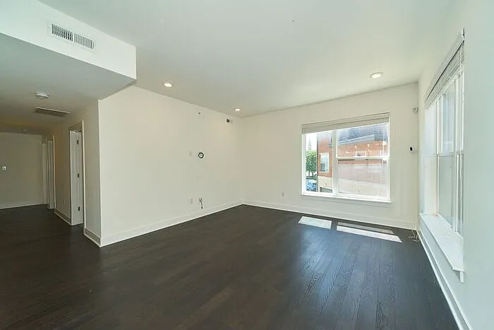 613 Fort Wayne Ave — Photo 7