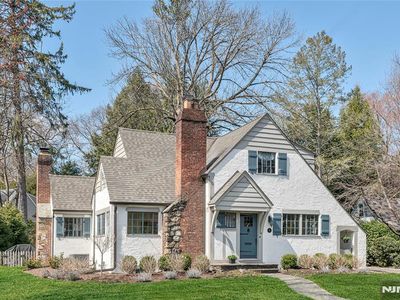 15 Glendon Road, Ho Ho Kus, NJ, 07423