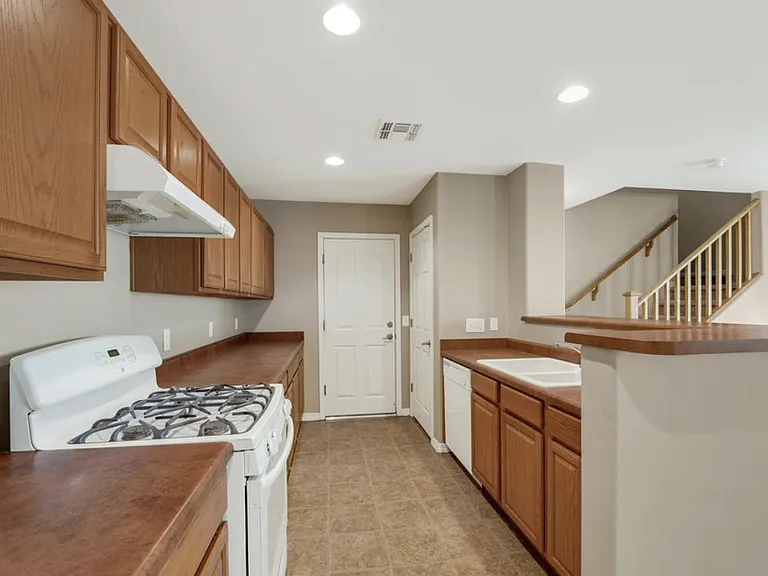 150 W Paseo Celestial — Photo 10