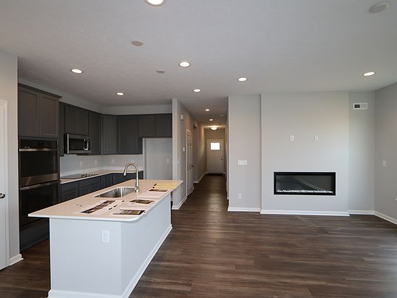 3rd image of 10642 Maidenhair Dr